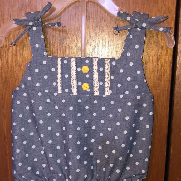 PRE-OWNED GIRLS JUMPER SIZE 4 T. IN GREAT CONDITION . SMOKE FREE HOME. - Picture 3 of 5